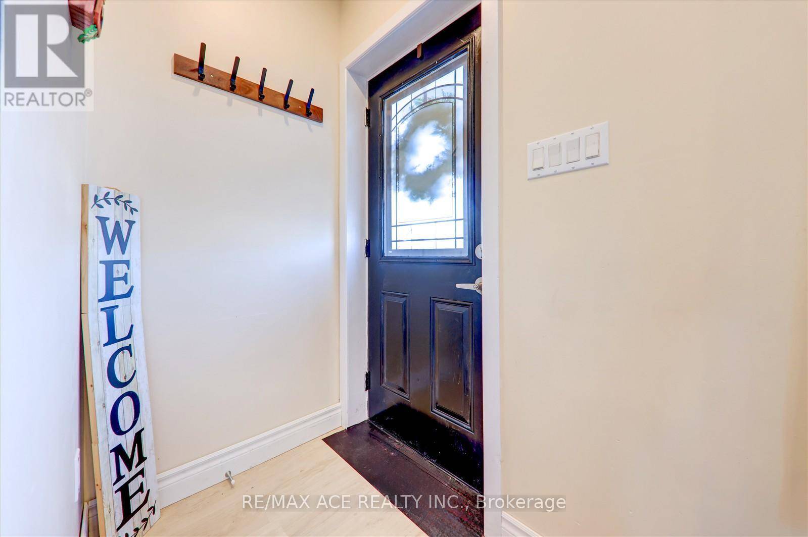 Oshawa (central), ON L1H2P8,345 OLIVE AVENUE