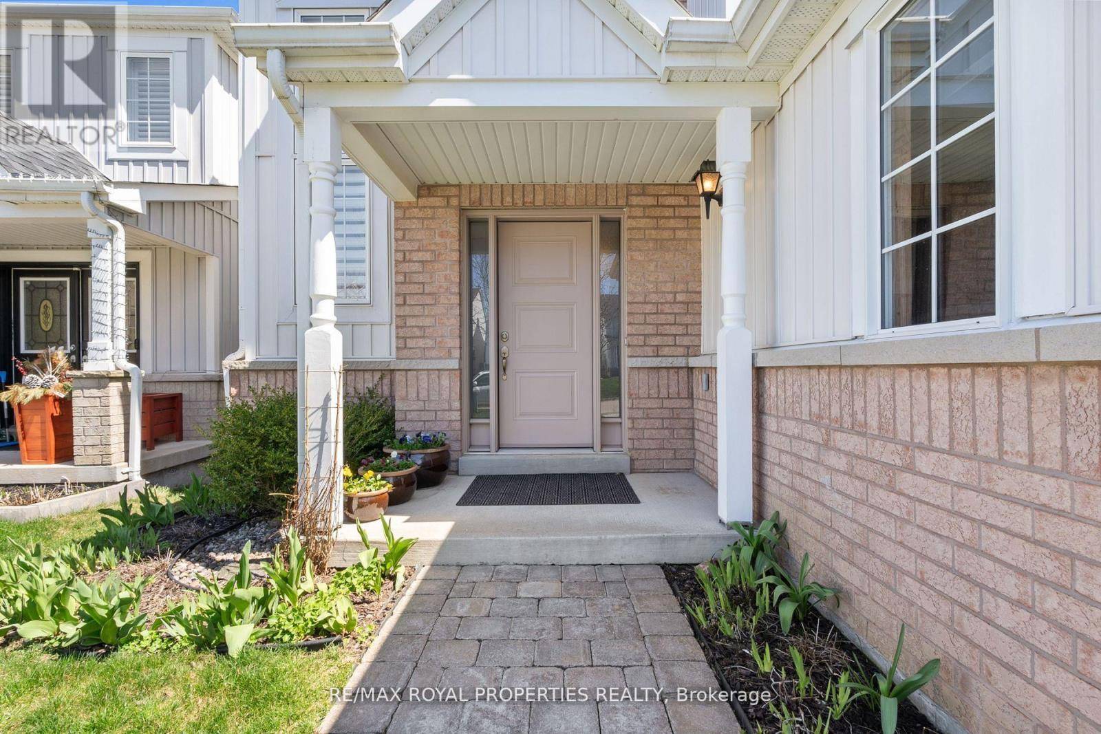 Oshawa (pinecrest), ON L1K3A6,1308 ASHGROVE CRESCENT