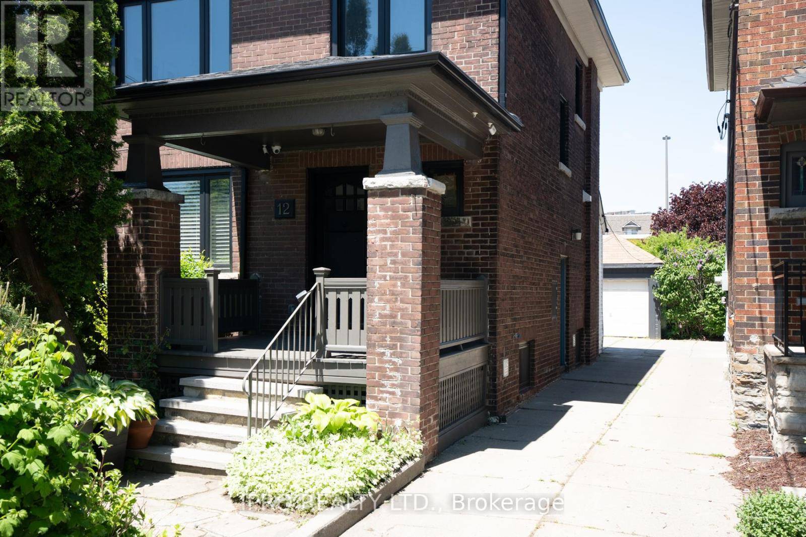 Toronto (broadview North), ON M4K1Z8,12 MORTIMER AVENUE