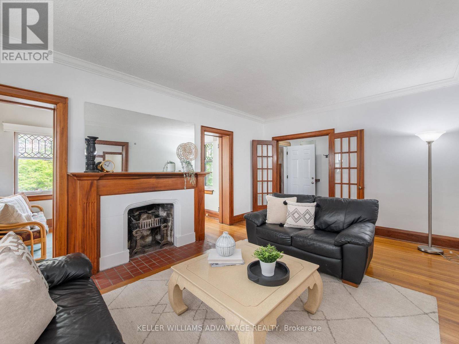 Toronto (the Beaches), ON M4E3K9,58 SILVER BIRCH AVENUE
