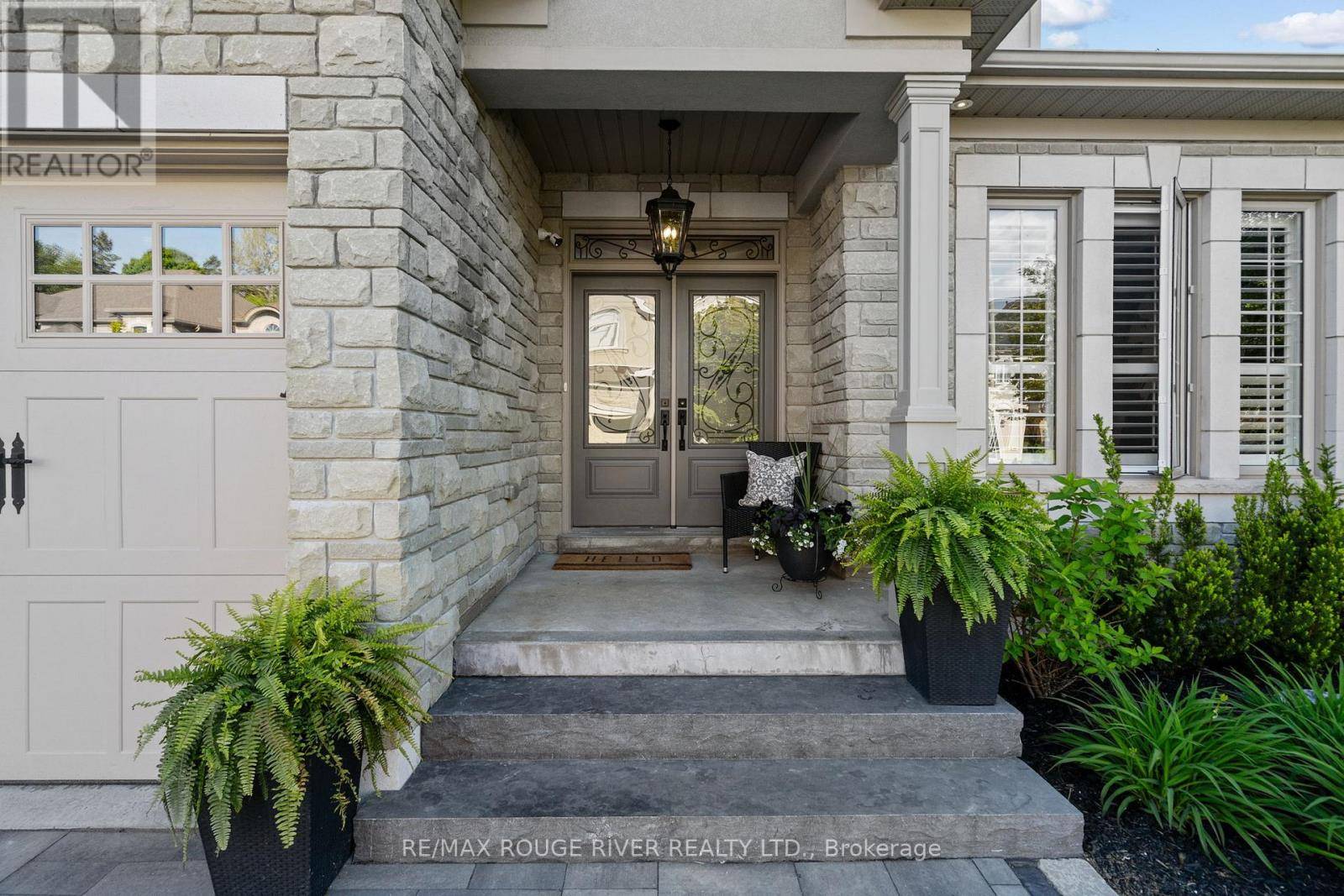 Whitby (williamsburg), ON L1R2P3,23 GILCHRIST COURT