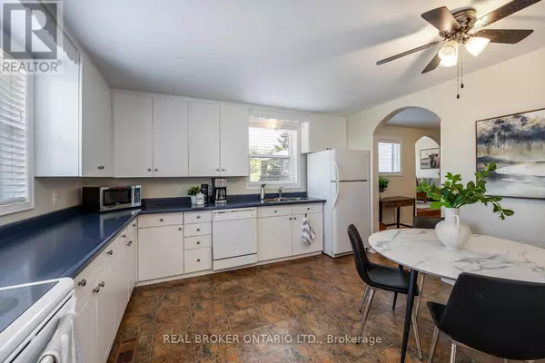 Clarington (bowmanville), ON L1C5M2,2359 BASELINE ROAD W