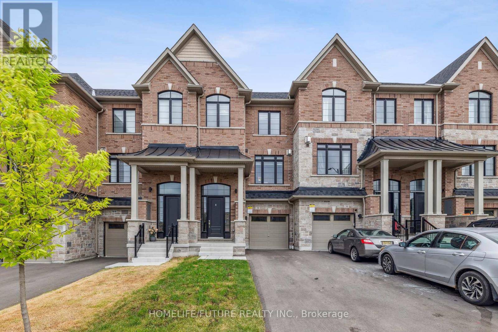 38 ELKINGTON CRESCENT, Whitby, ON L1P0L7