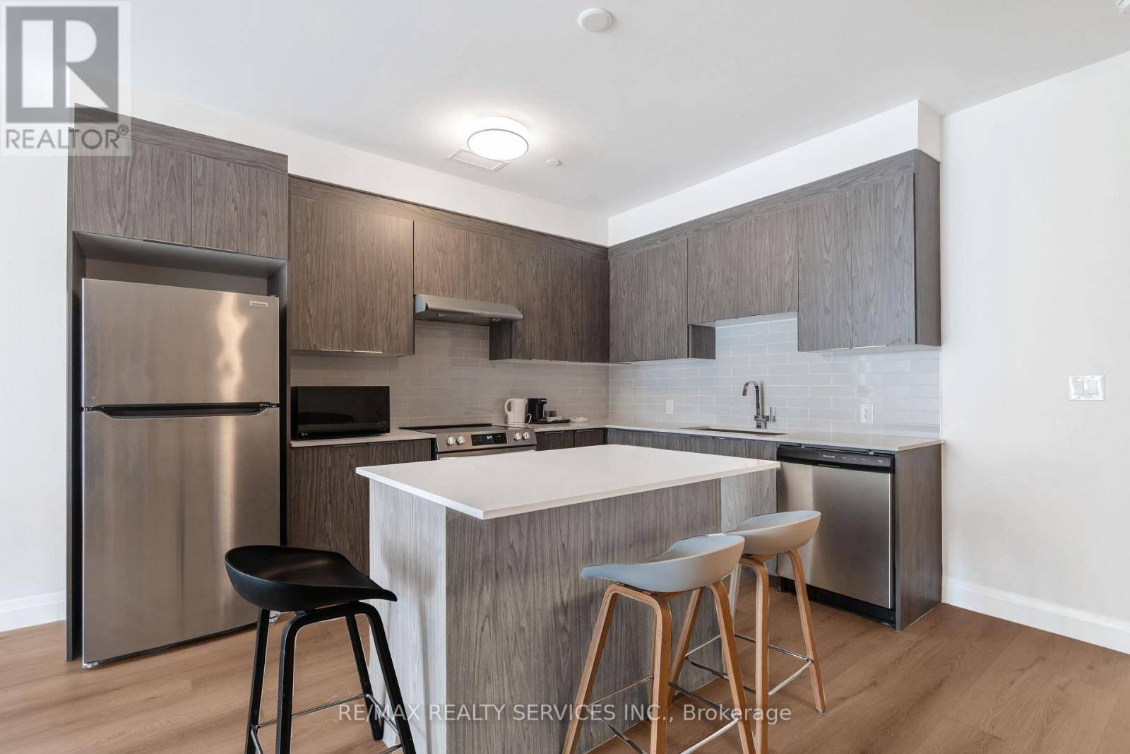 Toronto (rouge), ON M1B3H1,30 DEAN PARK RD ##10