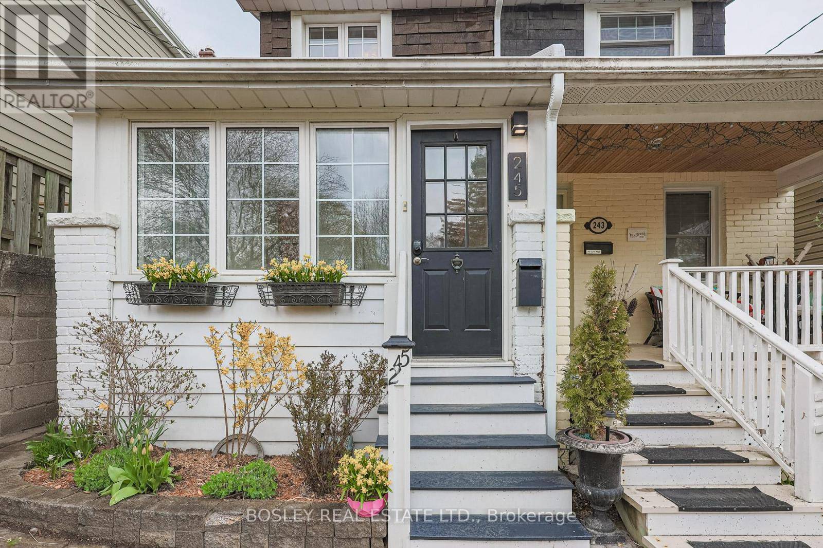 Toronto (the Beaches), ON M4L3S7,245 KENILWORTH AVENUE