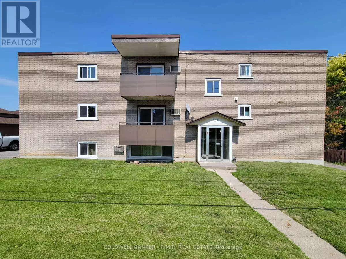 Clarington (bowmanville), ON L1C2M6,251 Liberty ST North #3