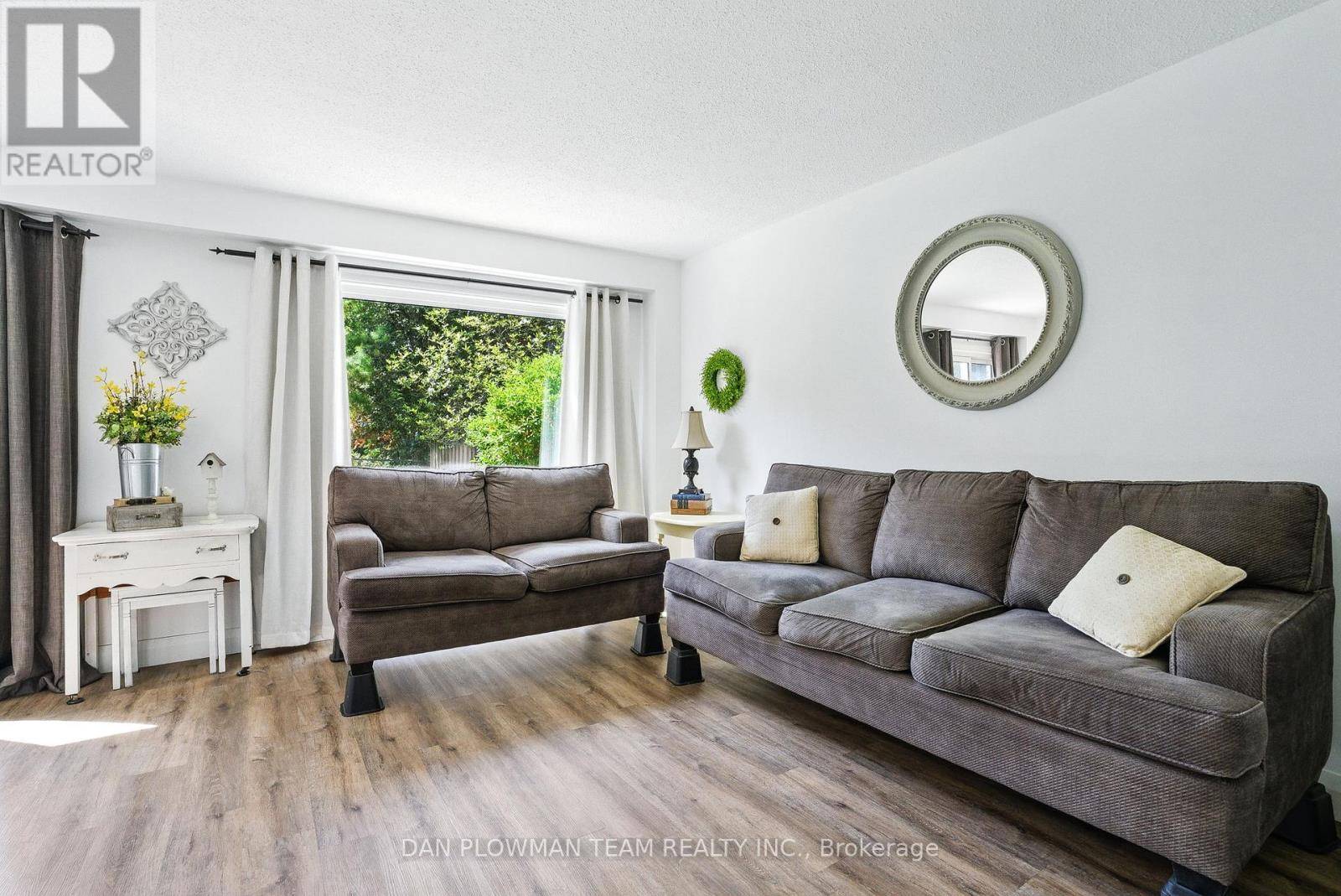 Whitby (blue Grass Meadows), ON L1N6T1,57 KIRBY CRESCENT