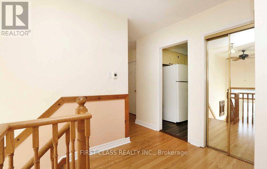 Toronto (highland Creek), ON L3R2W1,338 Conlins RD #Main