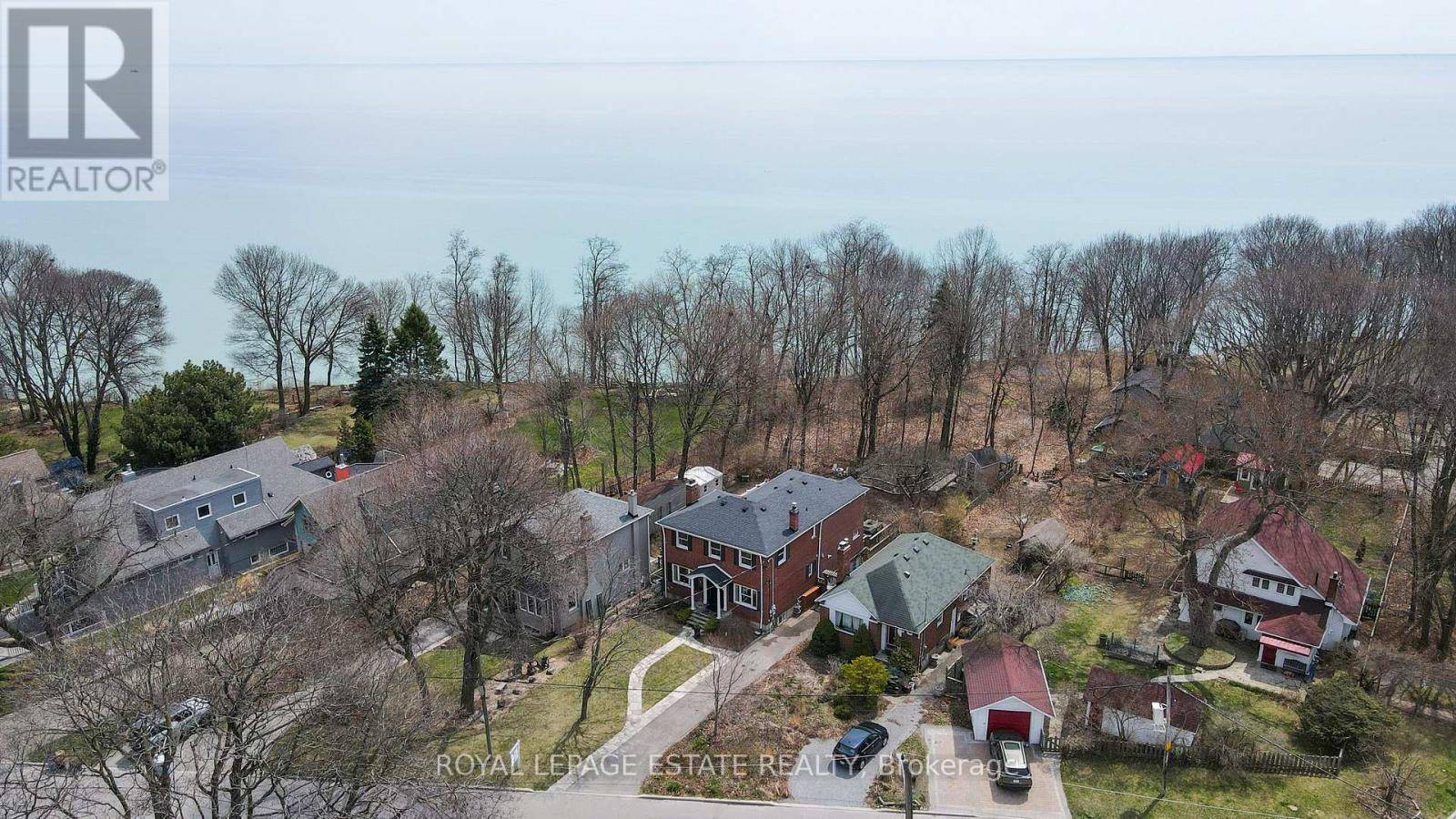 Toronto (birchcliffe-cliffside), ON M1N1G2,3 SPRINGBANK AVENUE