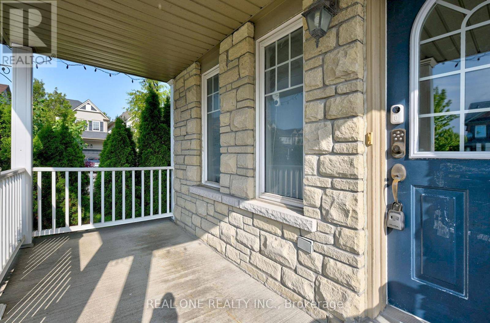 Whitby (brooklin), ON L1M2L3,7 SETTLER'S COURT