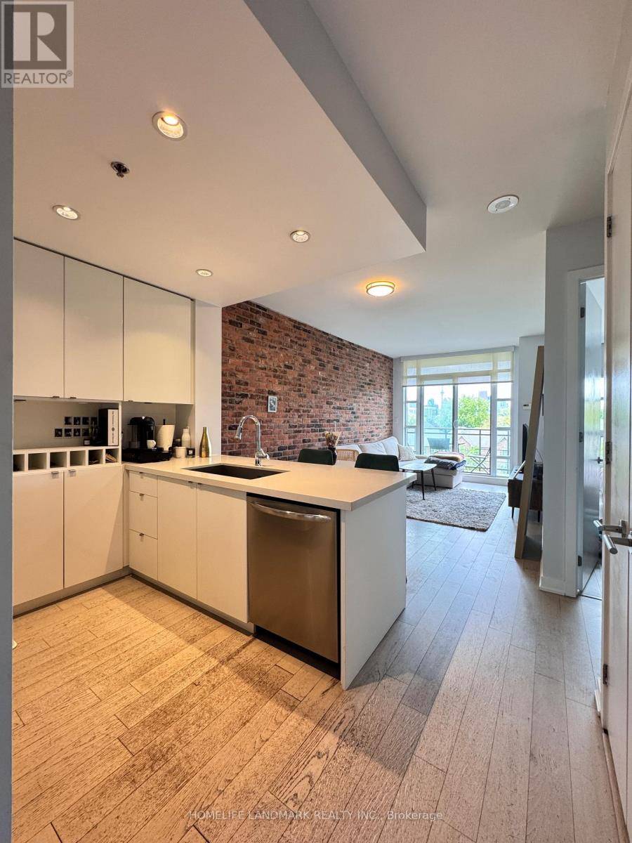 Toronto (south Riverdale), ON M4S0A6,88 Colgate AVE #529
