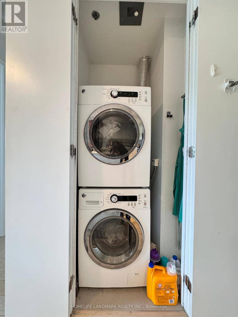 Toronto (south Riverdale), ON M4S0A6,88 Colgate AVE #529