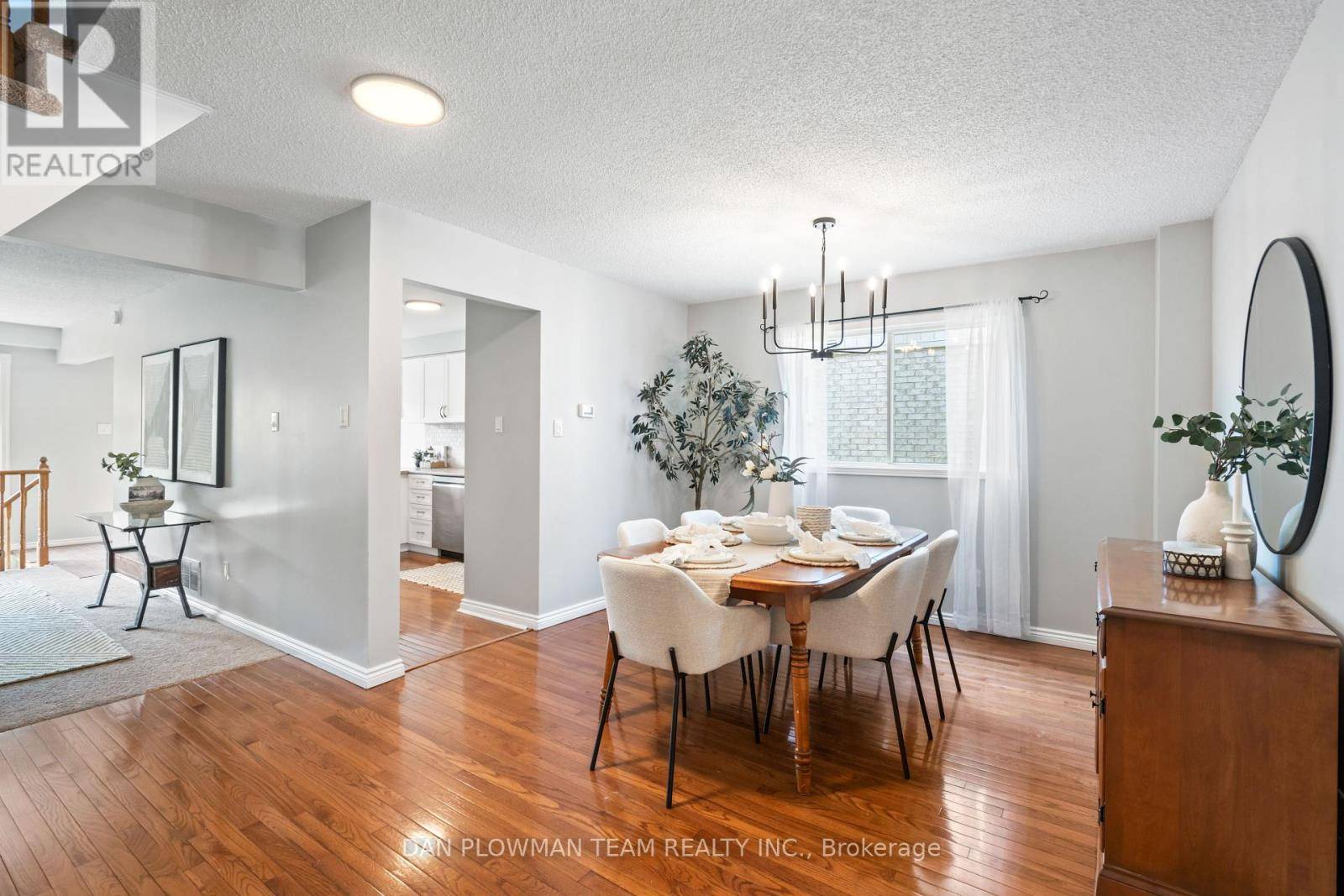 Clarington (courtice), ON L1E2H6,107 POOLTON CRESCENT