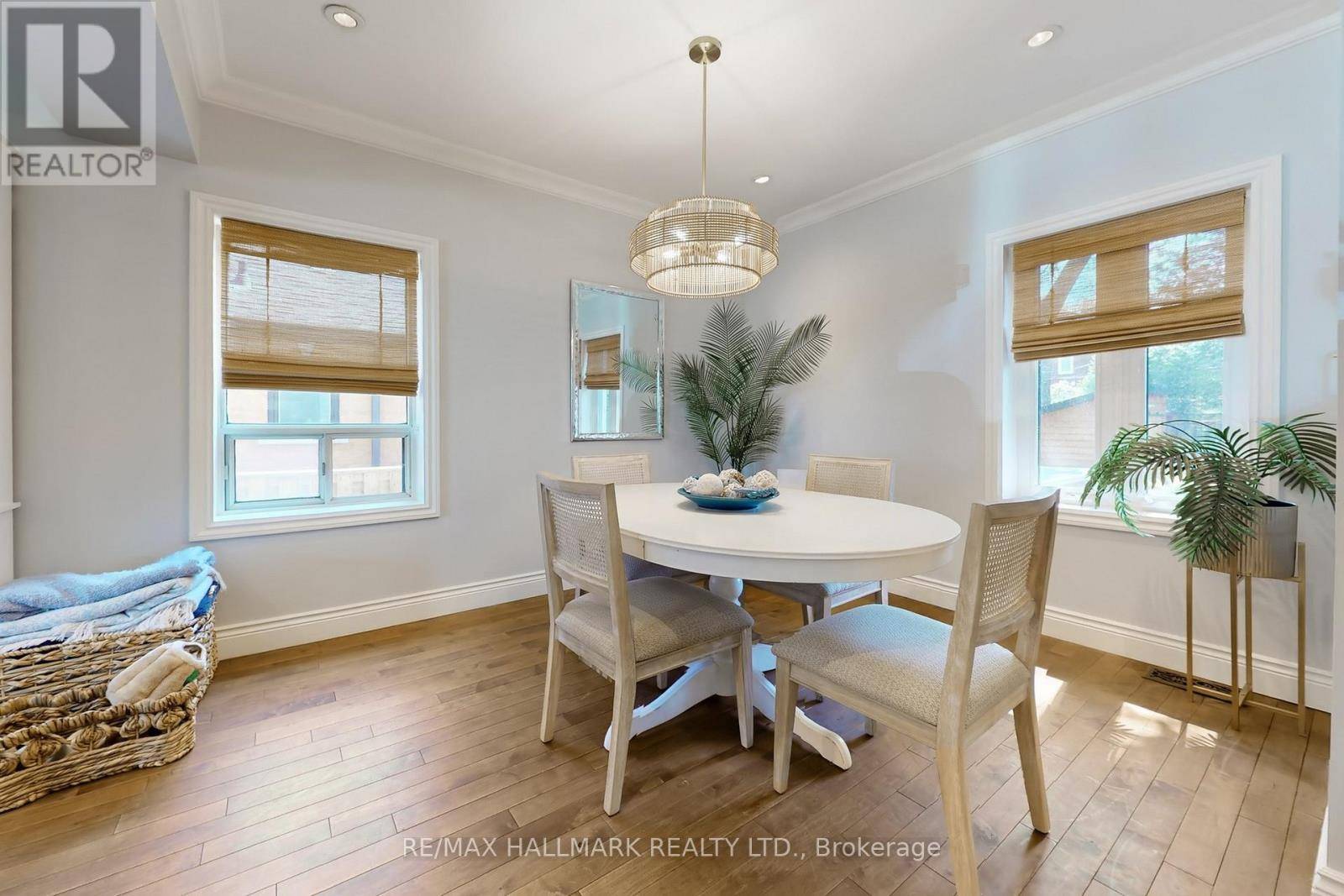 Toronto (birchcliffe-cliffside), ON M1N3A8,12 QUEENSGROVE ROAD