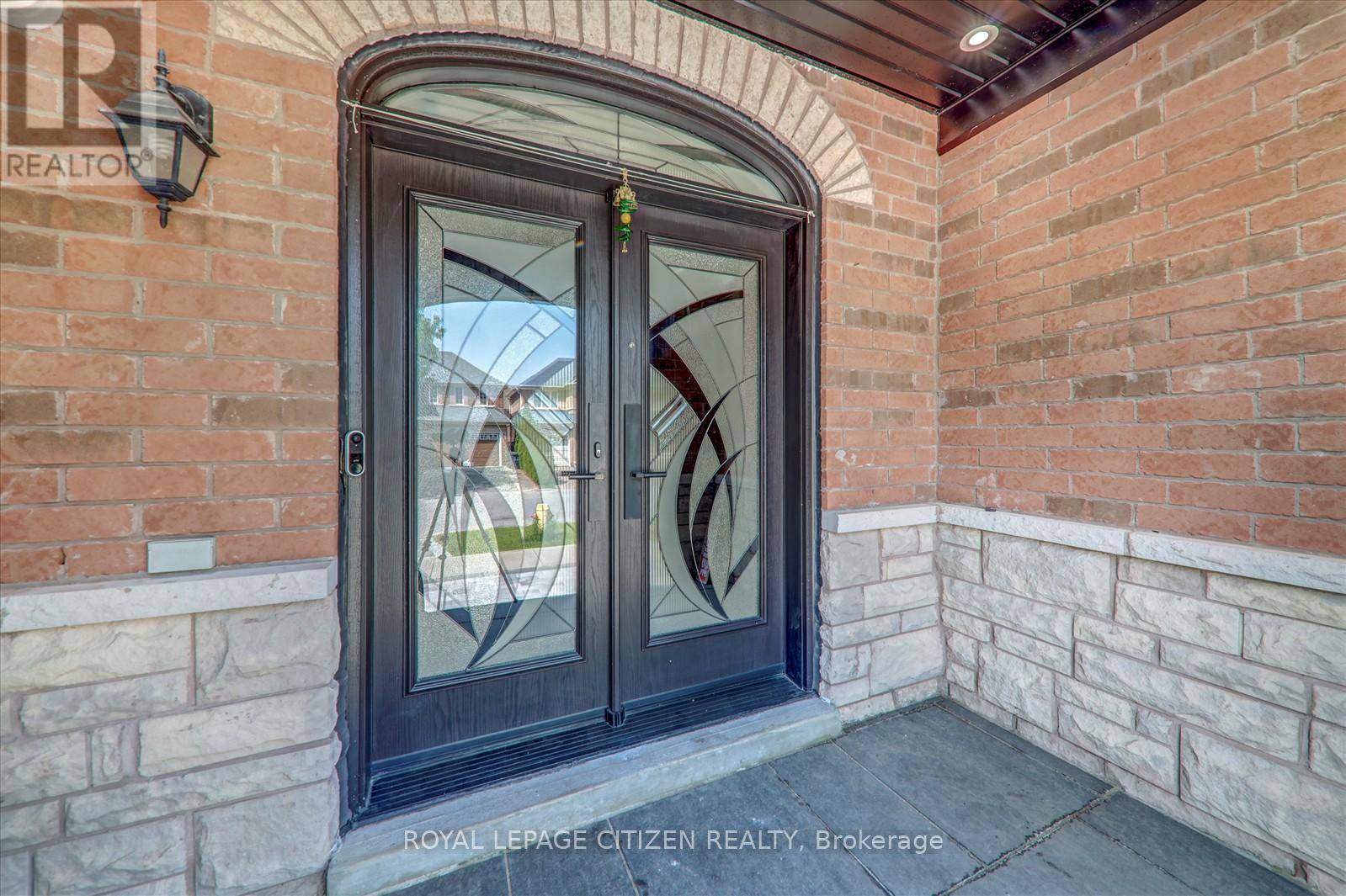 Toronto (rouge), ON M1X2B3,15 QUIETBROOK CRESCENT