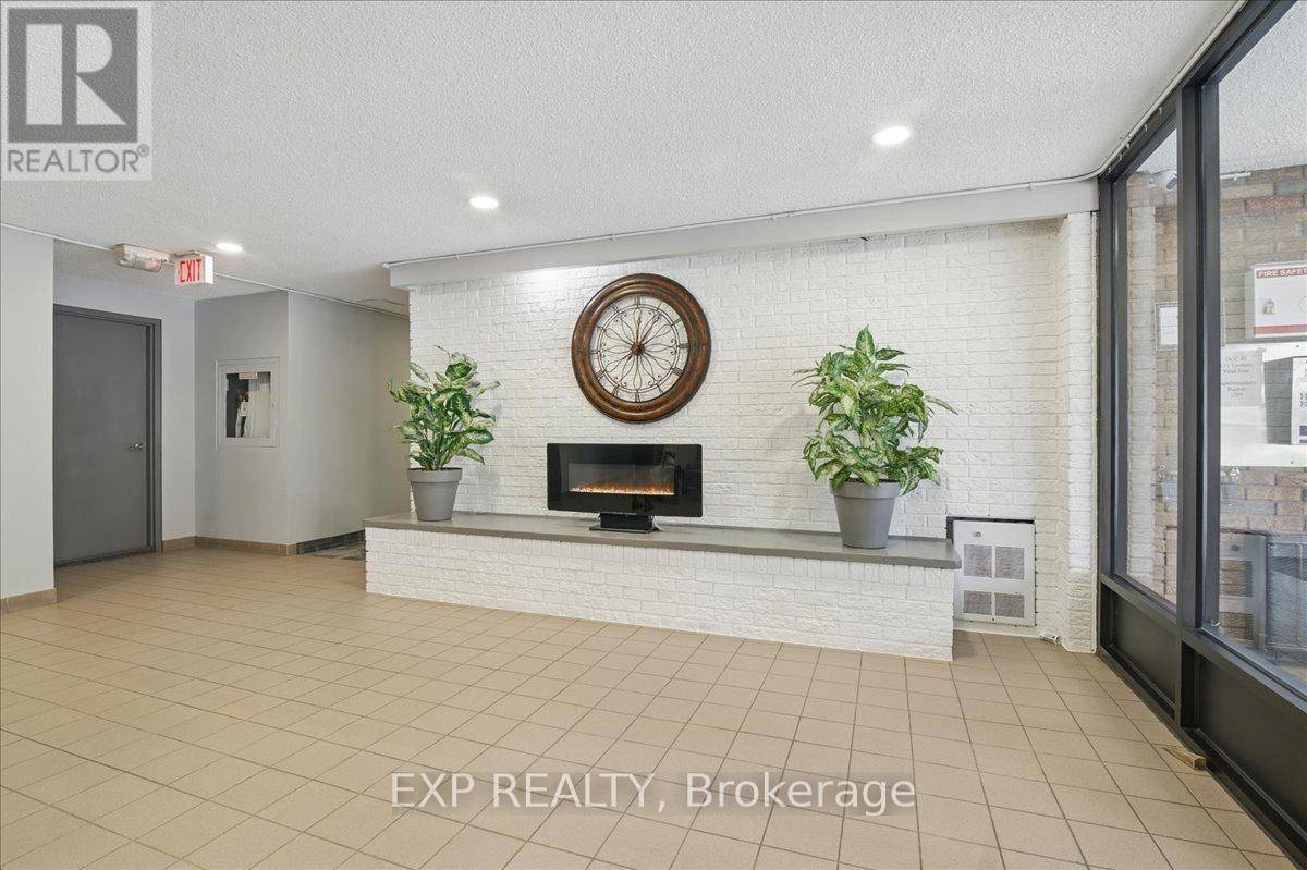 Oshawa (centennial), ON L1G3T8,131 Taunton RD East #306