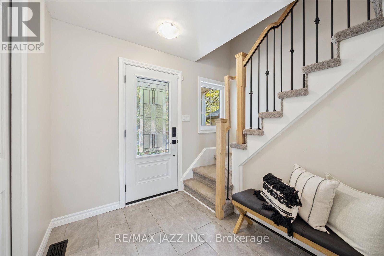 Clarington (courtice), ON L1E1A4,75 TURNBERRY CRESCENT