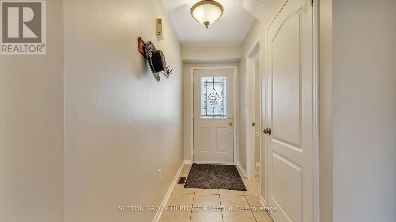 Whitby (rolling Acres), ON L1R3N9,42 ODESSA CRESCENT