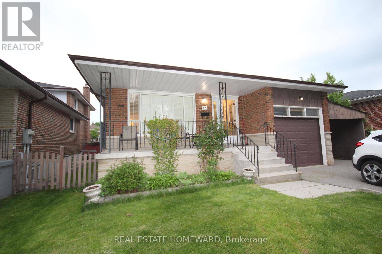 37 MASON ROAD, Toronto (scarborough Village), ON M1M3P9