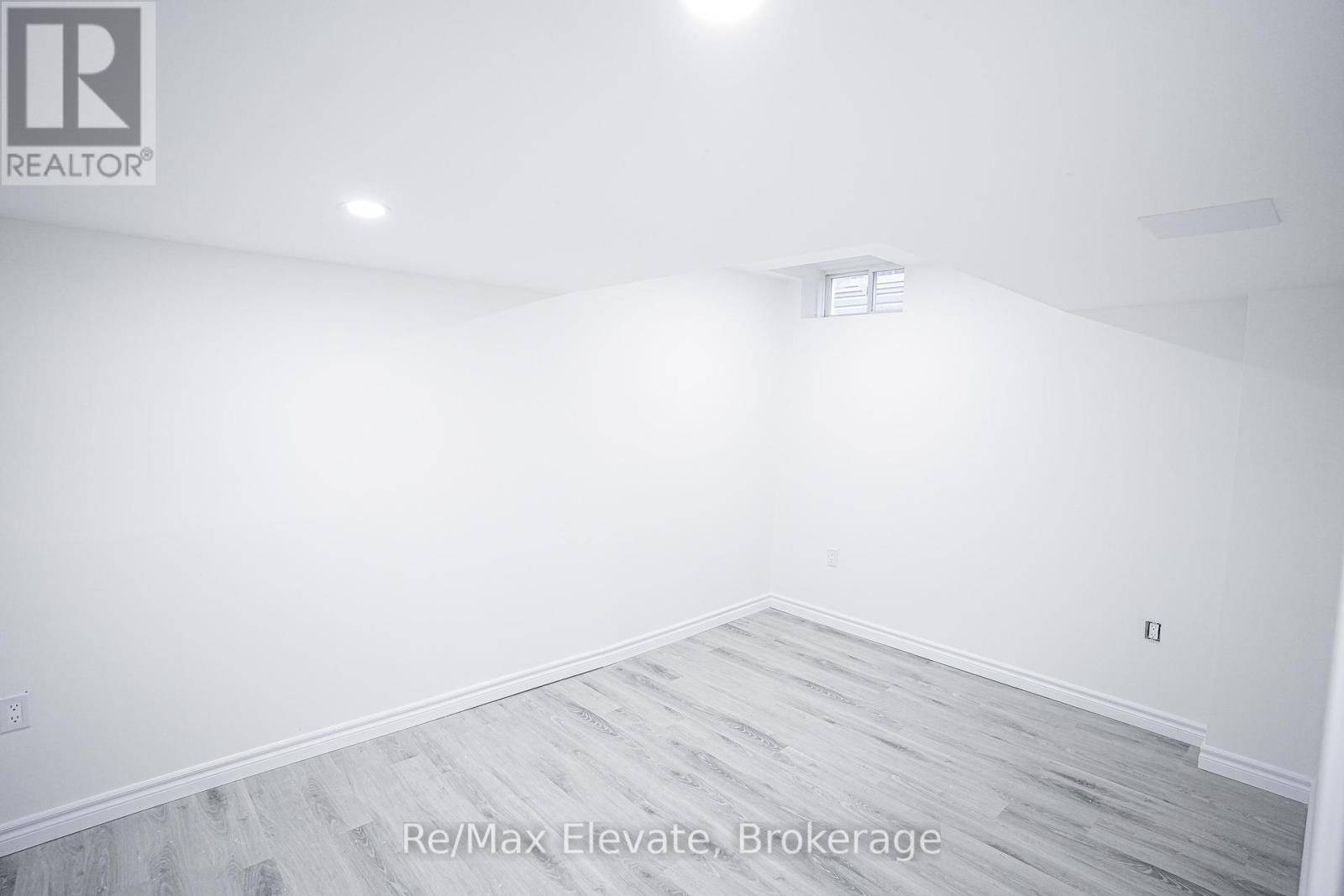 Whitby (brooklin), ON L1M2J1,11 JOSHUA BOULEVARD