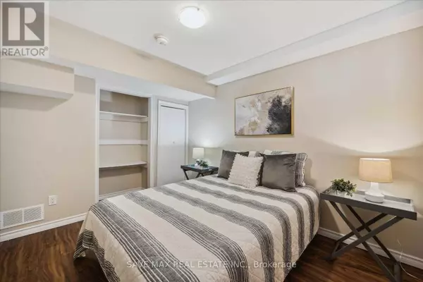 Clarington (courtice), ON L1E1Z2,2 STEPHEN AVENUE
