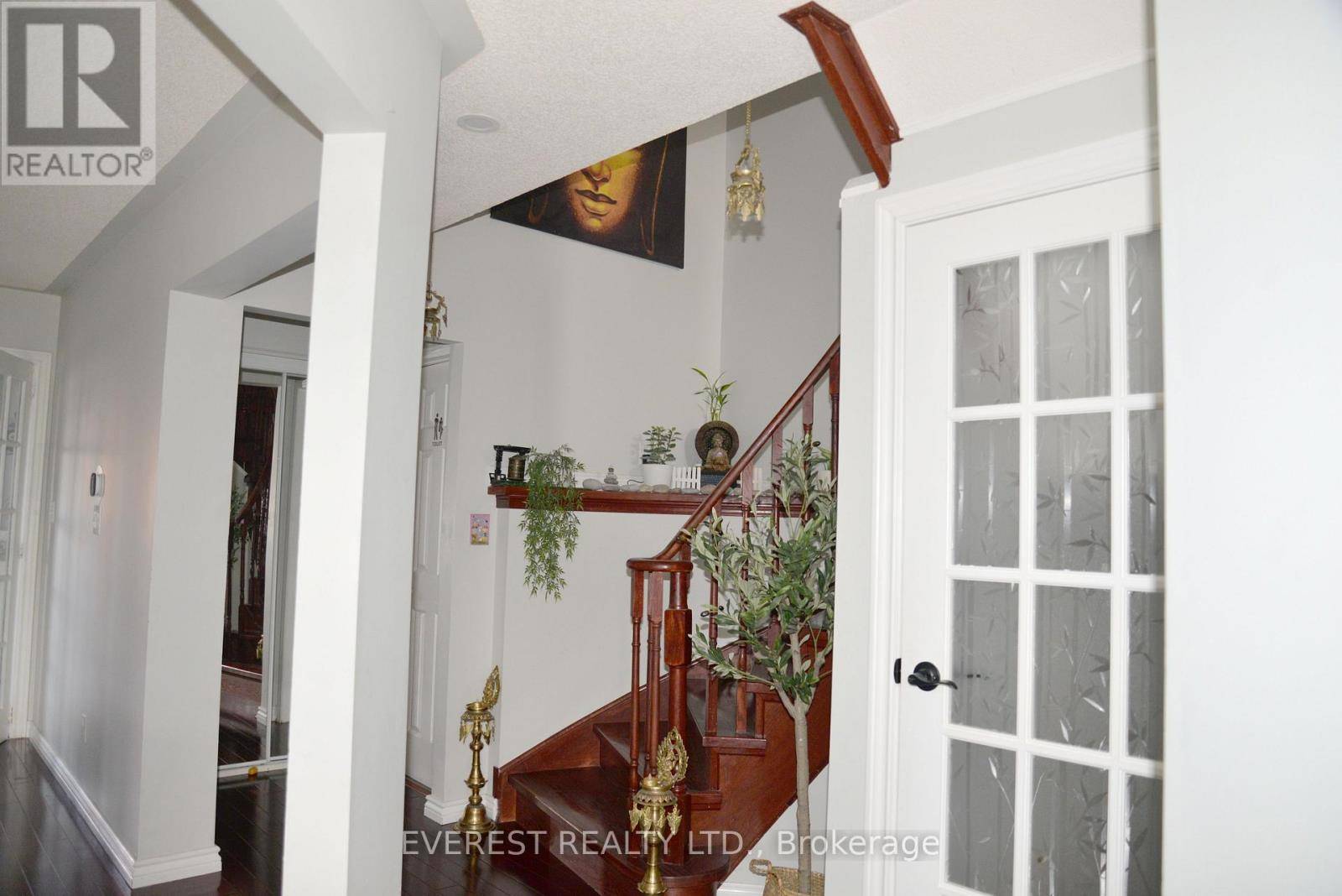Toronto (cliffcrest), ON M1M3W8,25 BRIDLEGROVE DRIVE