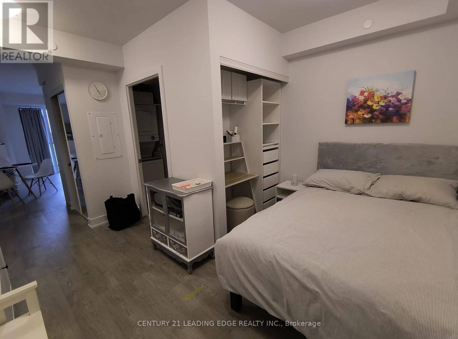 Oshawa (windfields), ON L1L0R5,2550 Simcoe ST North #320