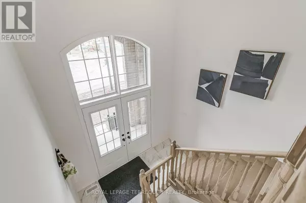 Pickering, ON L1V2P8,1276 TALISMAN MANOR