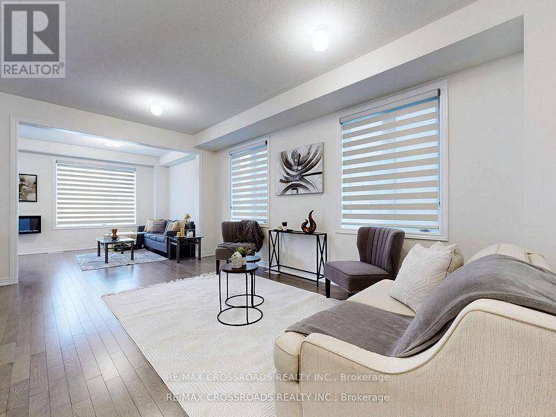 Whitby, ON L1P2A9,87 CONARTY CRESCENT