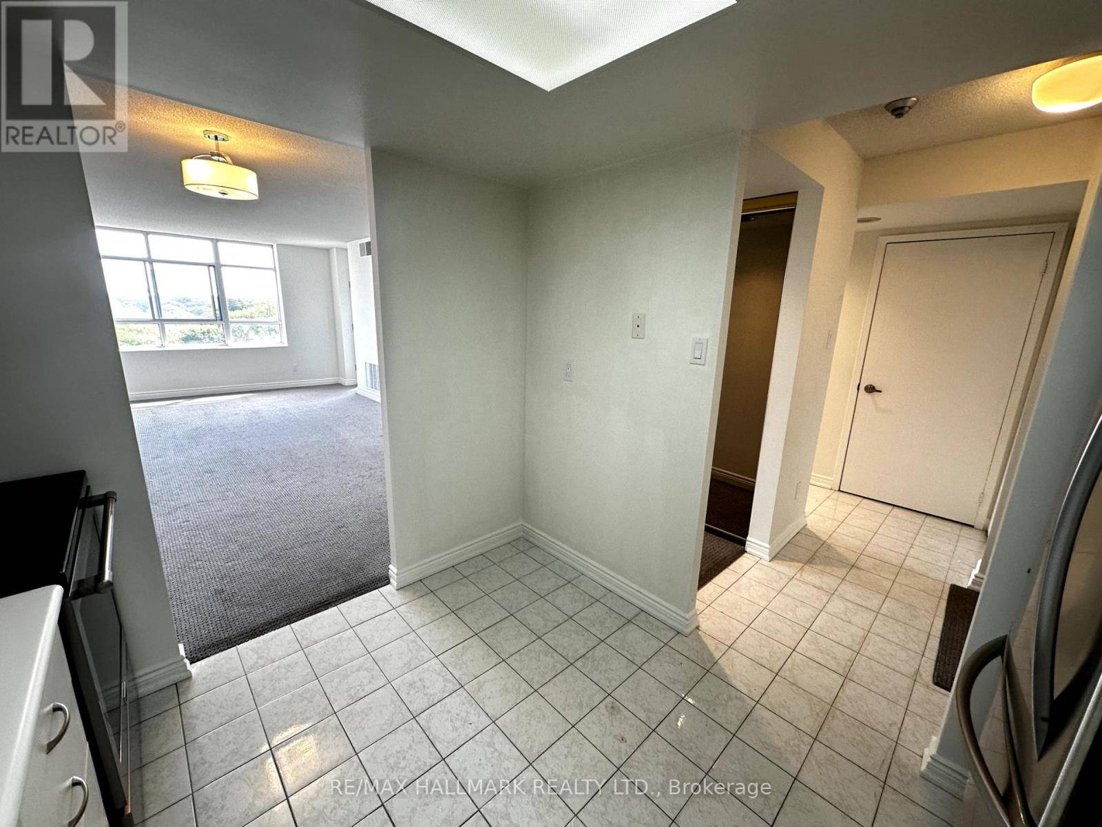Toronto (birchcliffe-cliffside), ON M1N4E2,1093 Kingston RD #810