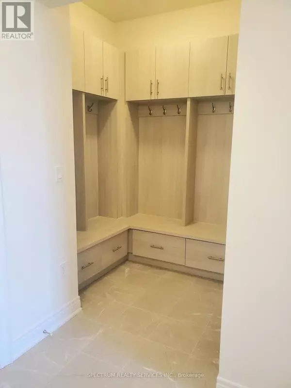 Clarington (newcastle), ON L1B0W4,1 ROGERSON STREET E