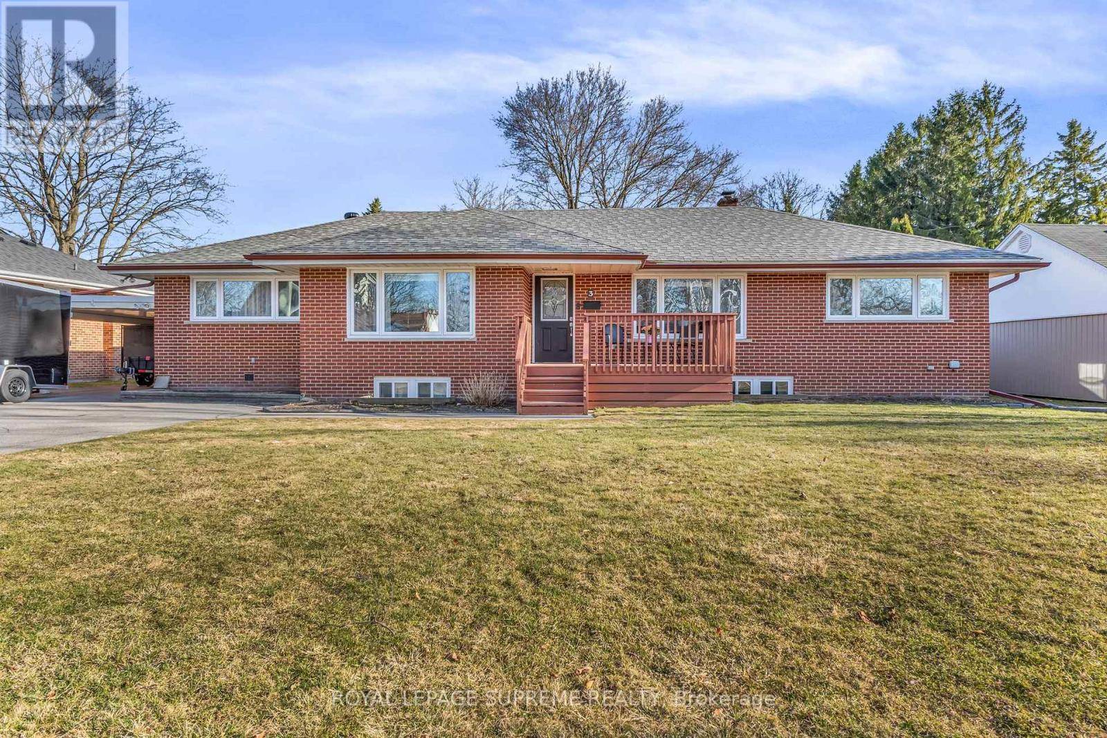 3 FREDERICK AVENUE, Clarington (bowmanville), ON L1C2B8