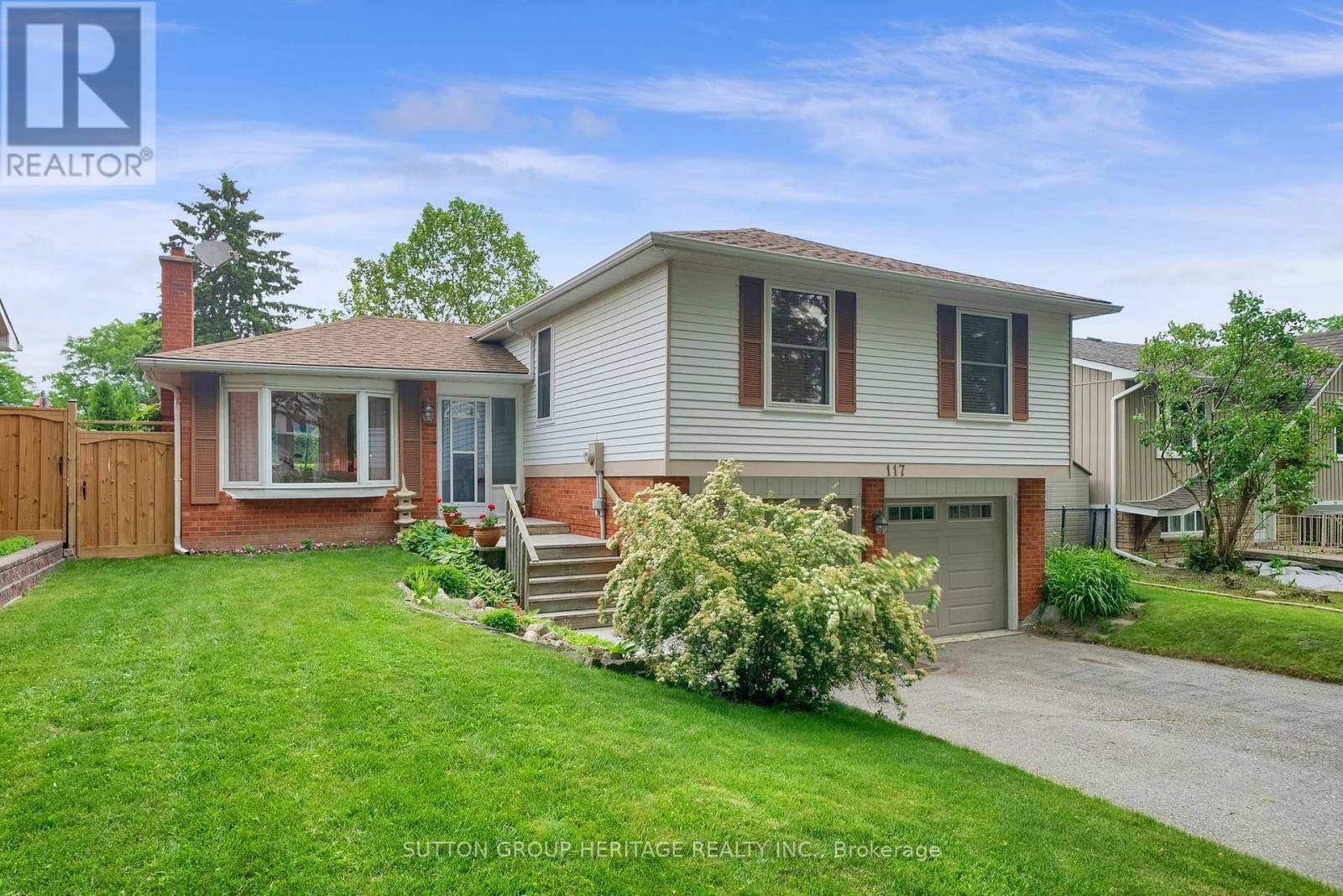 Whitby (lynde Creek), ON L1P1A6,117 GUTHRIE CRESCENT