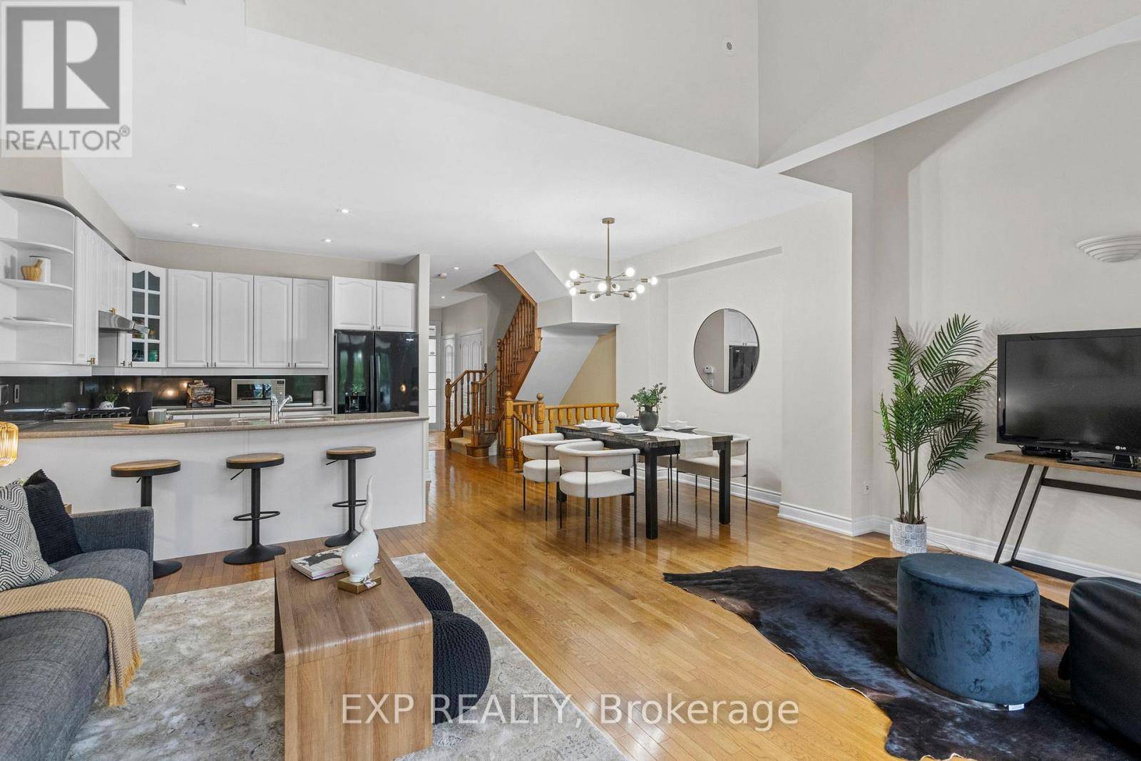 Pickering (bay Ridges), ON L1W1A2,1295 Wharf ST #30