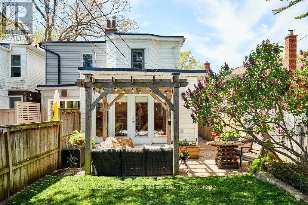 Toronto (the Beaches), ON M4E3L6,227 SILVER BIRCH AVENUE