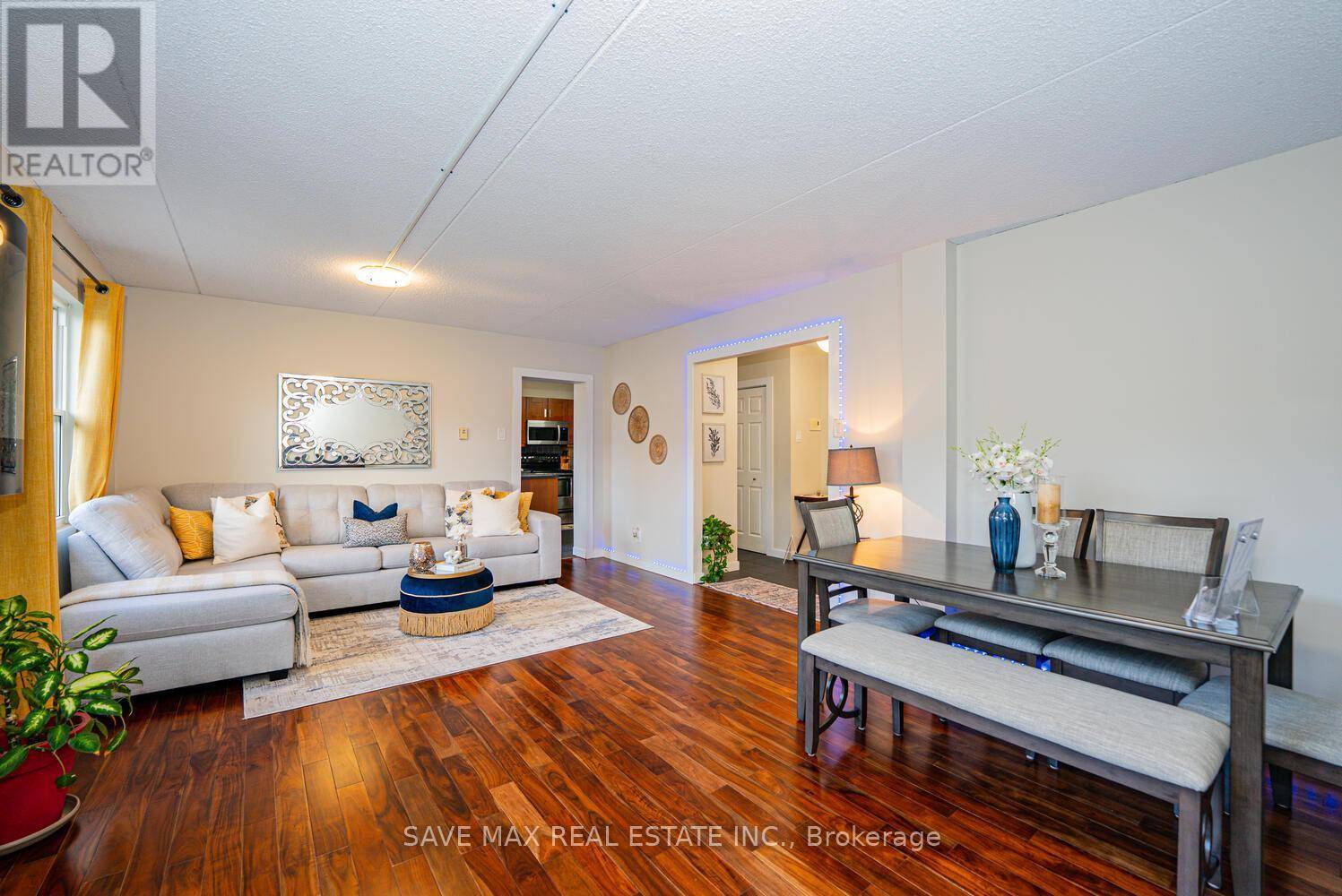 580 Mary ST East #214, Whitby (downtown Whitby), ON L1N2R3