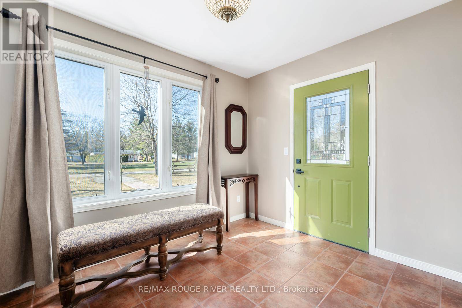 Clarington, ON L0B1J0,10126 Longsault RD #14