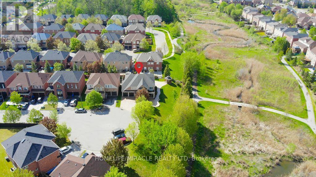 6 MACKELLER COURT, Ajax (northwest Ajax), ON L1T0G2