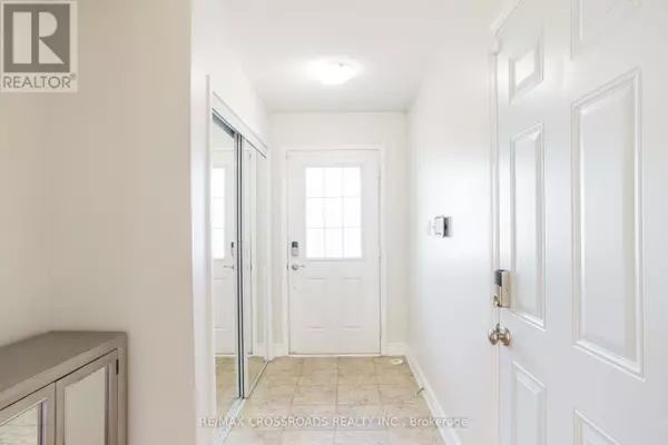 Toronto (clairlea-birchmount), ON M1L0A9,15 OATES DRIVE