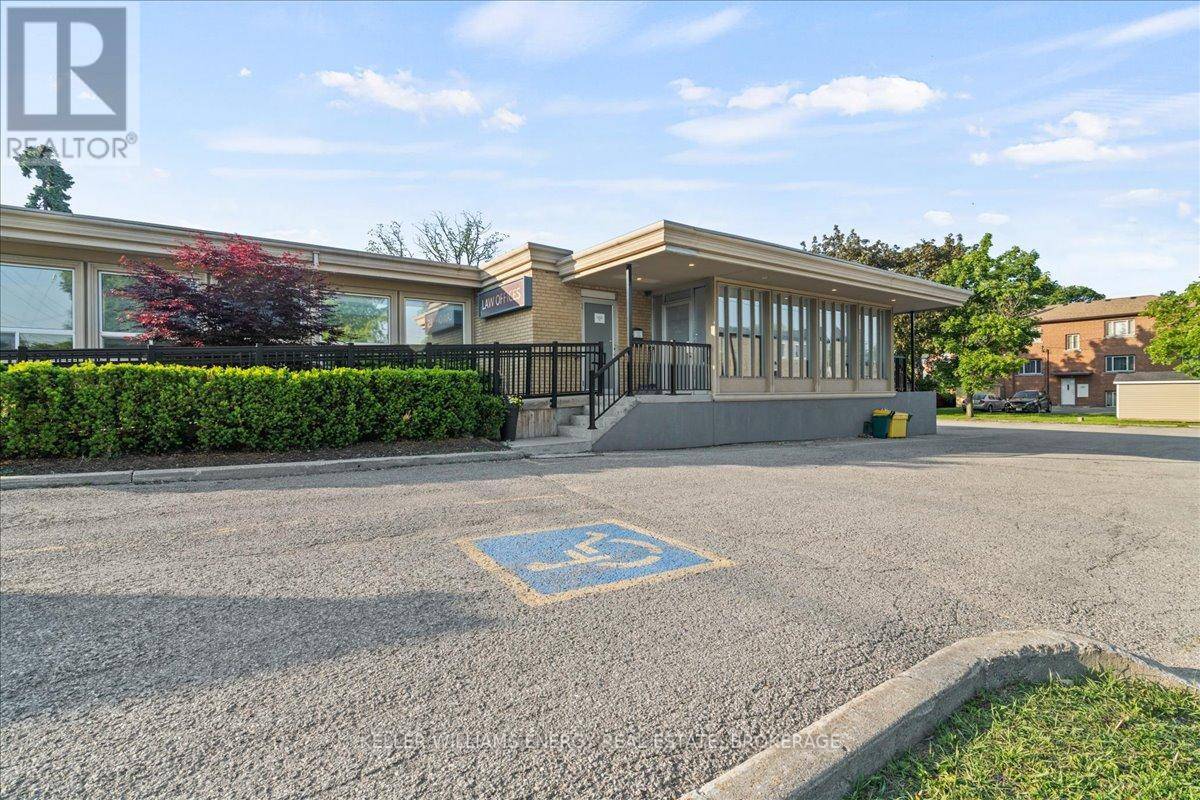 Whitby (downtown Whitby), ON L1N4L1,619 BROCK STREET S