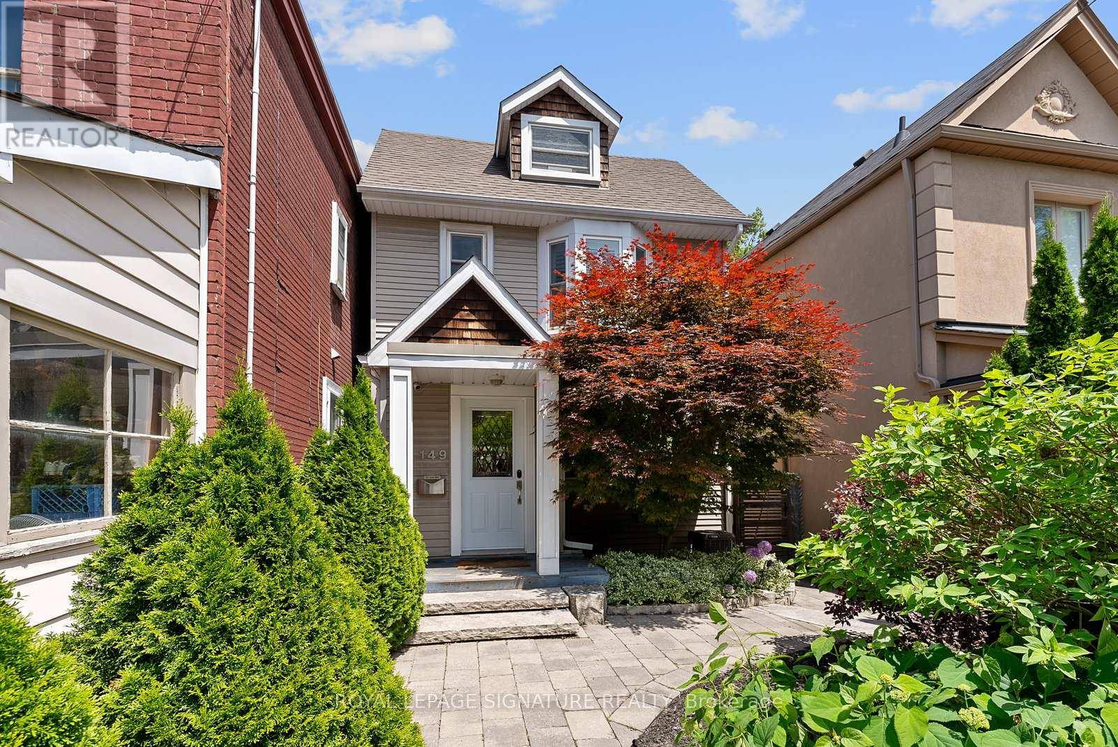 Toronto (south Riverdale), ON M4M2Z4,149 GALT AVENUE