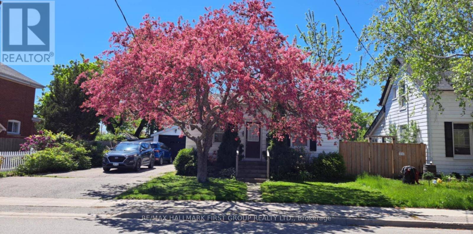 220 CENTRE STREET S, Whitby (downtown Whitby), ON L1N4V8