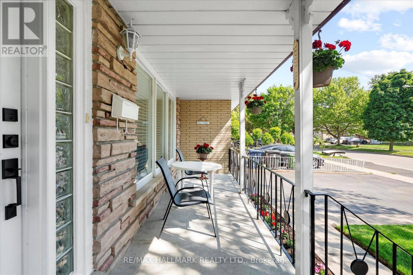 Toronto (west Hill), ON M1E3P6,164 DARLINGSIDE DRIVE