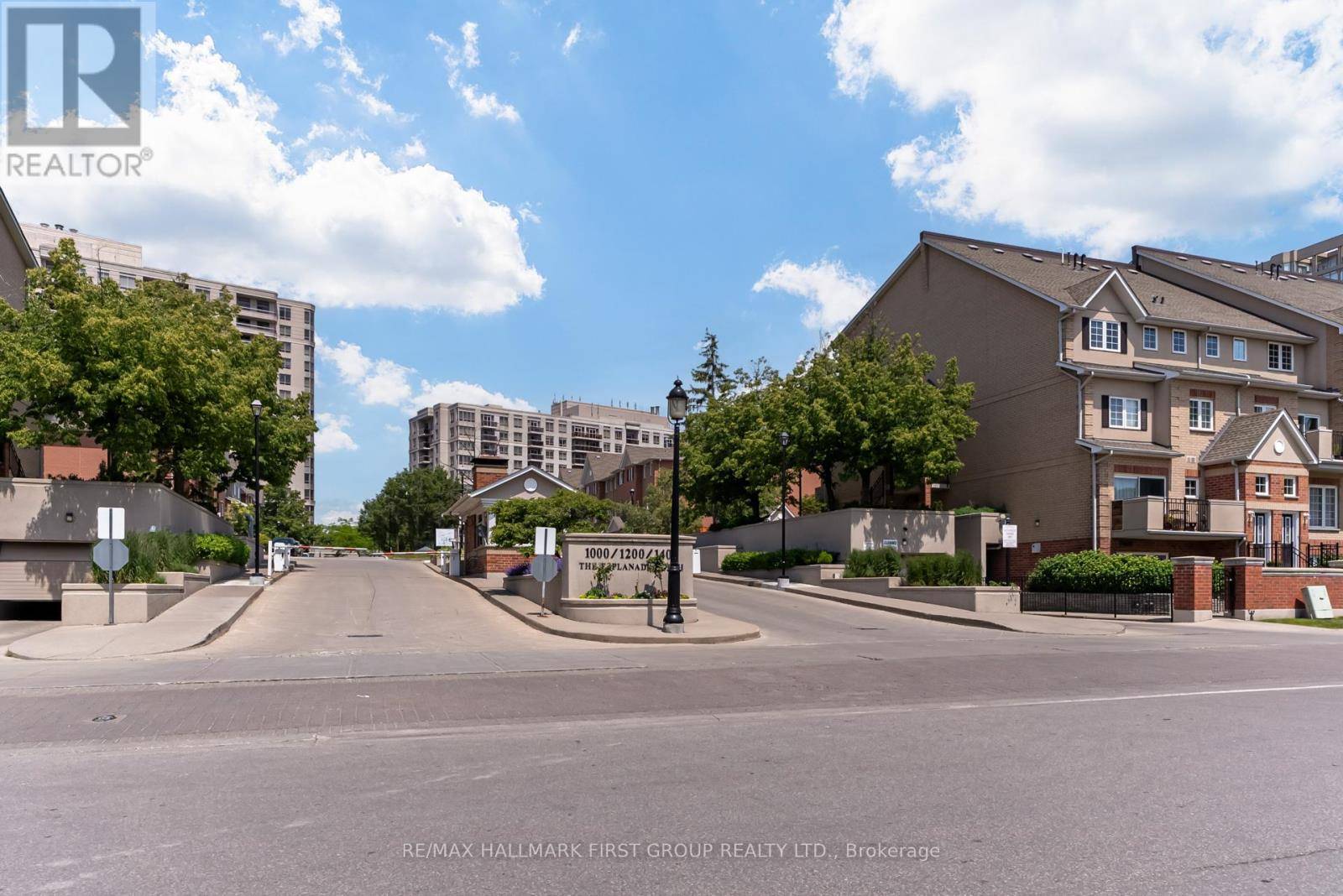 Pickering (town Centre), ON L1V6V3,1200 The Esplanade #601