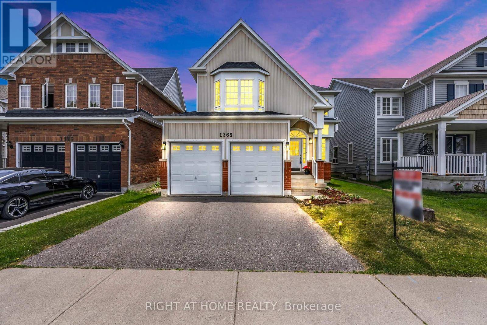 Oshawa (taunton), ON L1K0B5,1369 COLDSTREAM DRIVE
