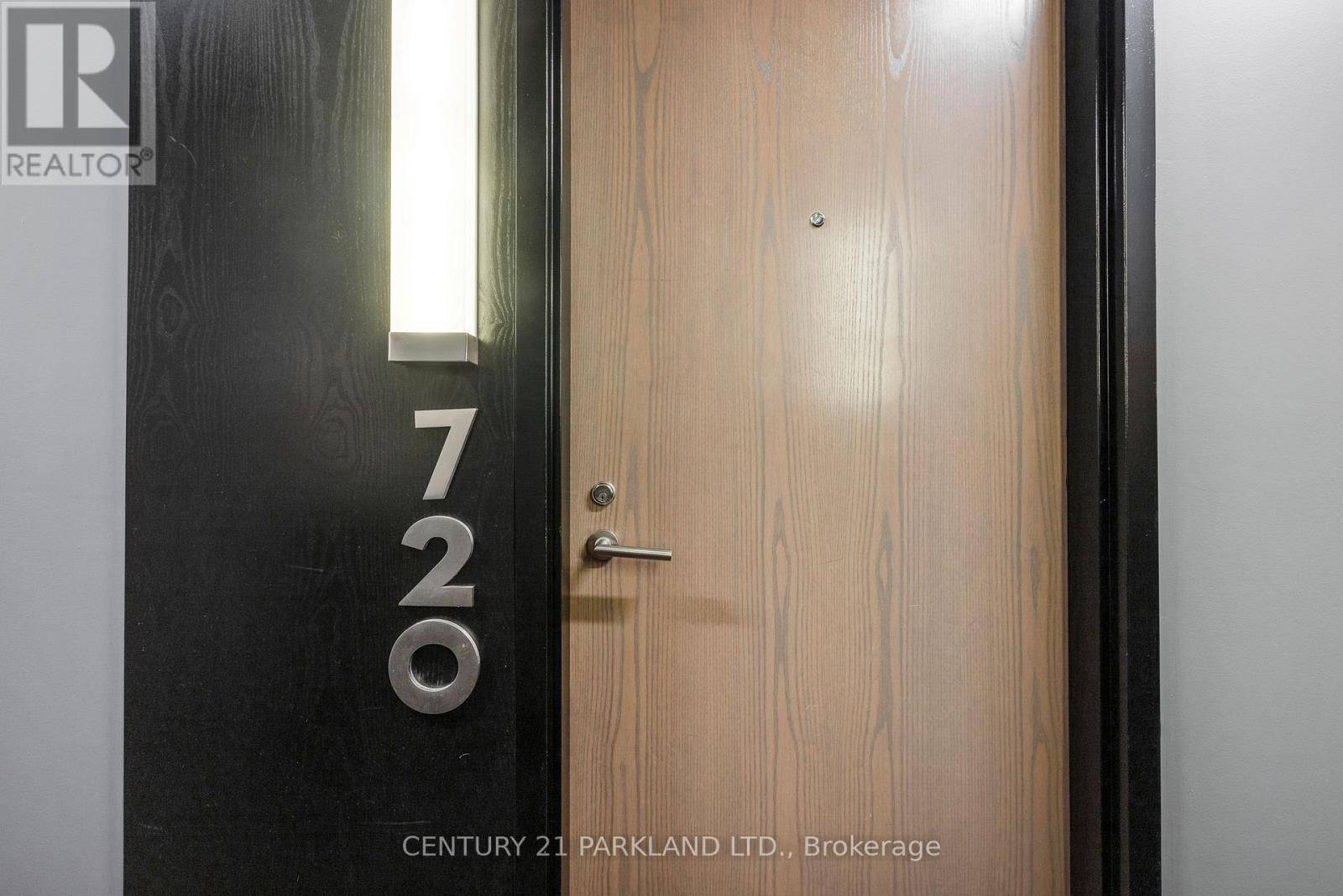 Toronto (south Riverdale), ON M4M0A7,90 Broadview AVE #720