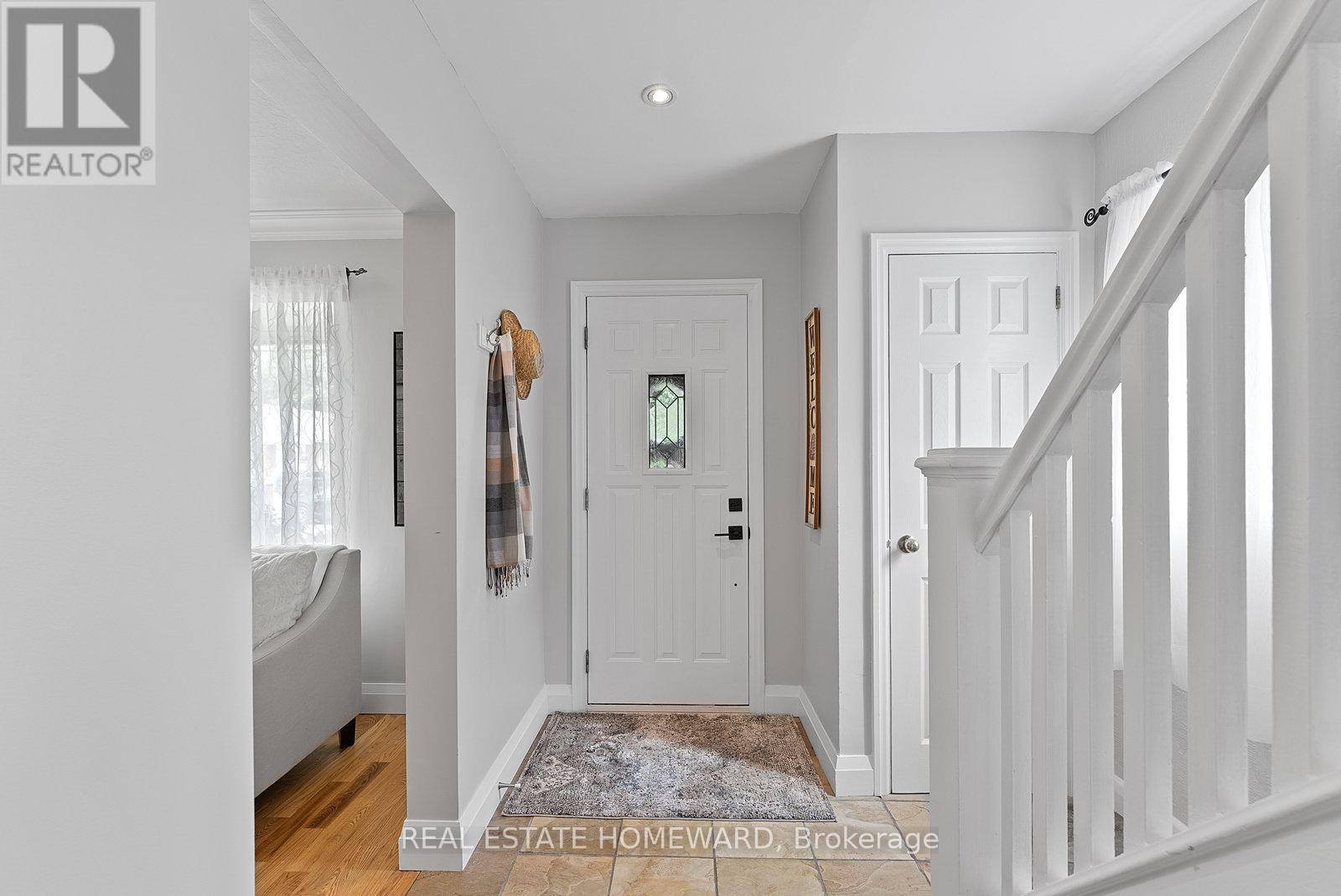 Toronto (clairlea-birchmount), ON M1K2G4,107 FOXRIDGE DRIVE