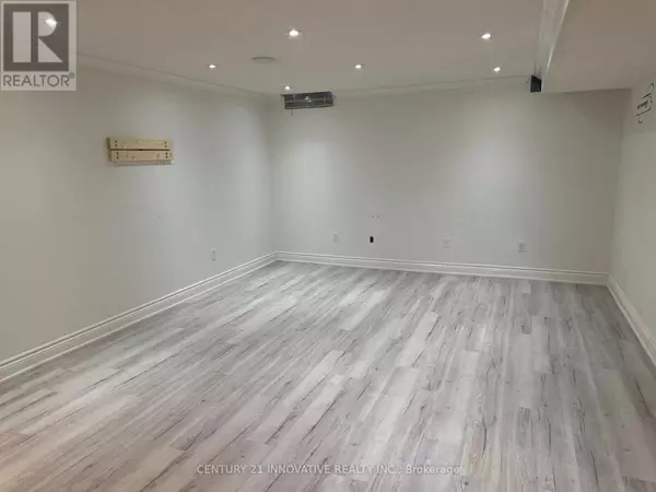 Pickering (highbush), ON L1V7B9,308 GRANBY COURT