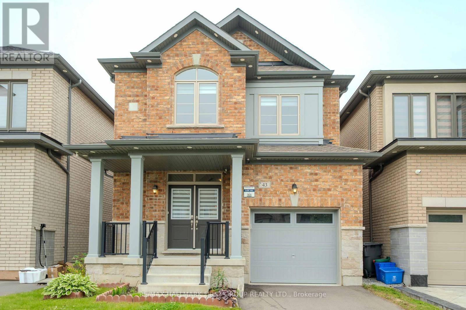 Whitby, ON L1P0G9,43 HAHN STREET