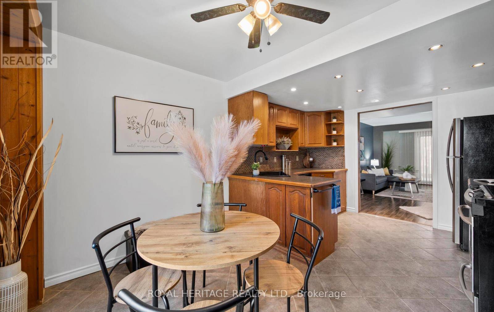 Oshawa (lakeview), ON L1J6N4,314 RONDEAU COURT